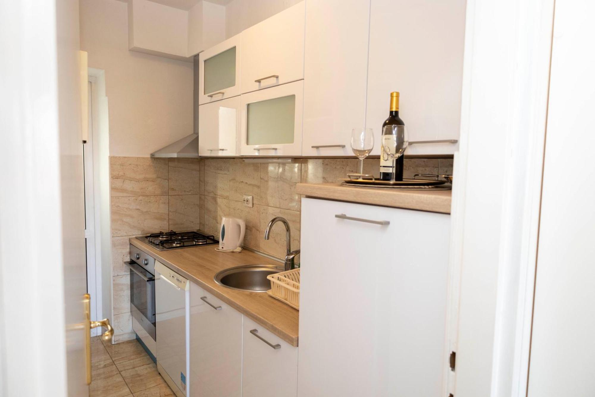 Apartments Jaksic - Zile Supetar Exterior foto