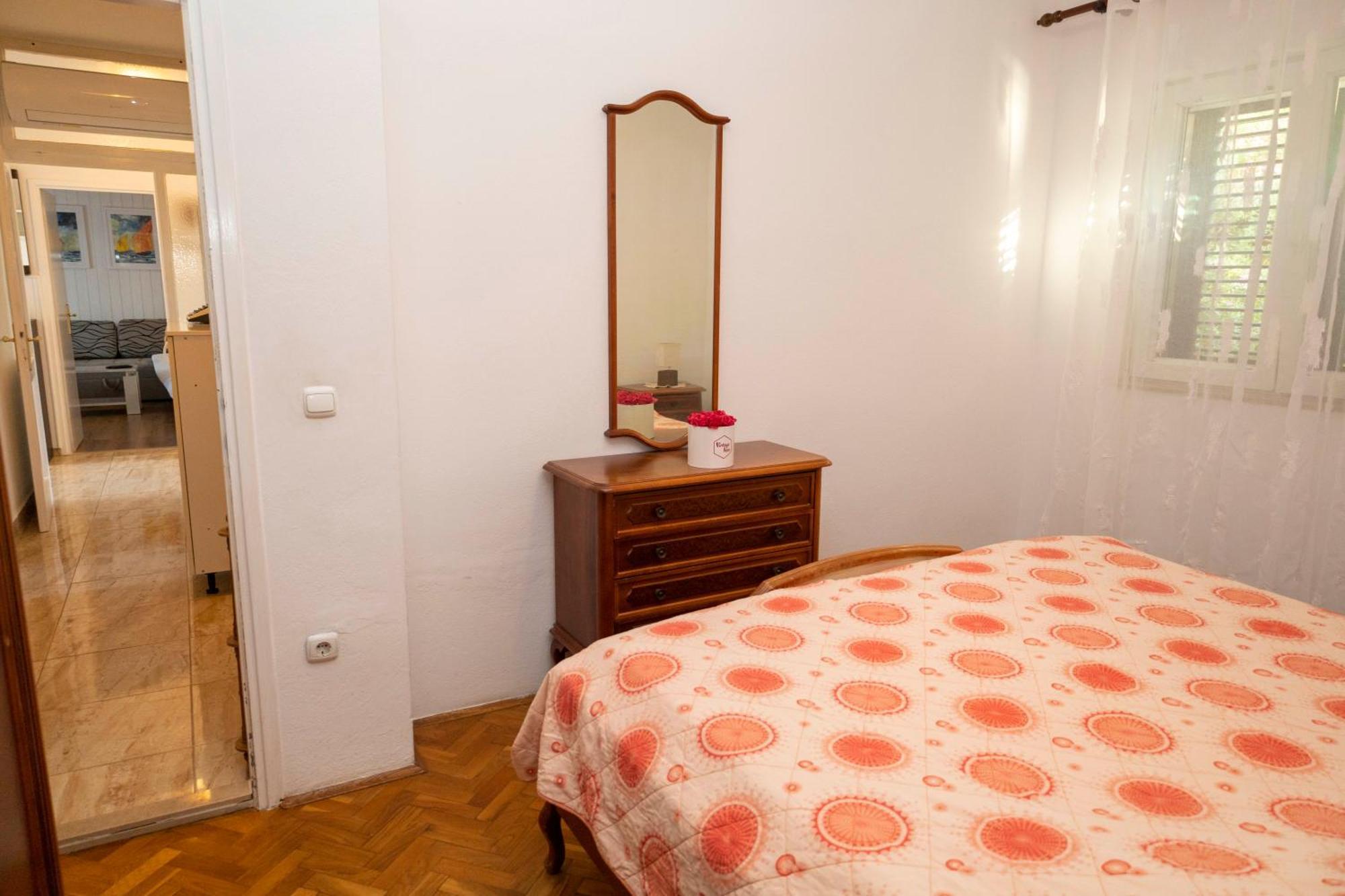Apartments Jaksic - Zile Supetar Exterior foto