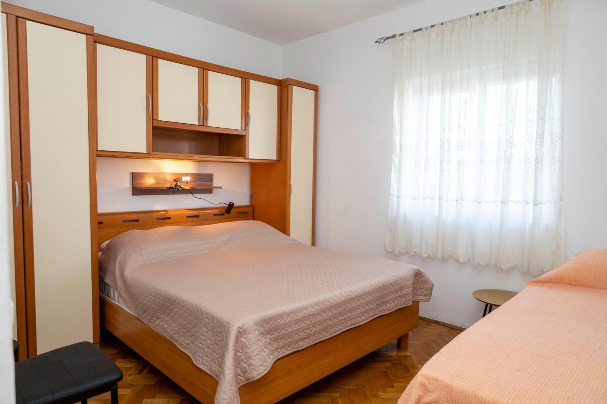 Apartments Jaksic - Zile Supetar Exterior foto