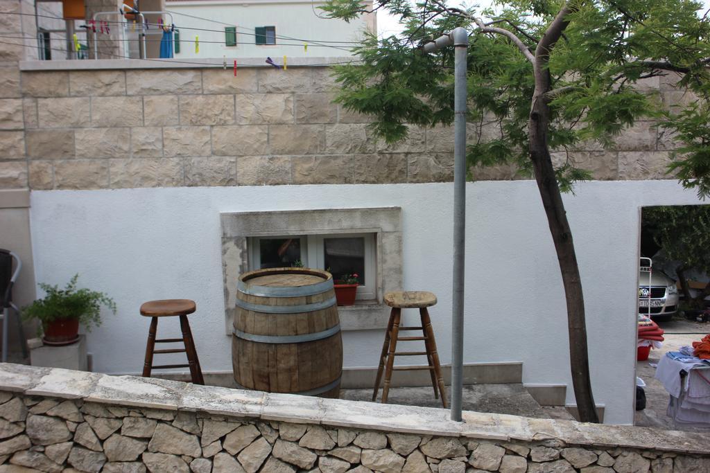 Apartments Jaksic - Zile Supetar Exterior foto
