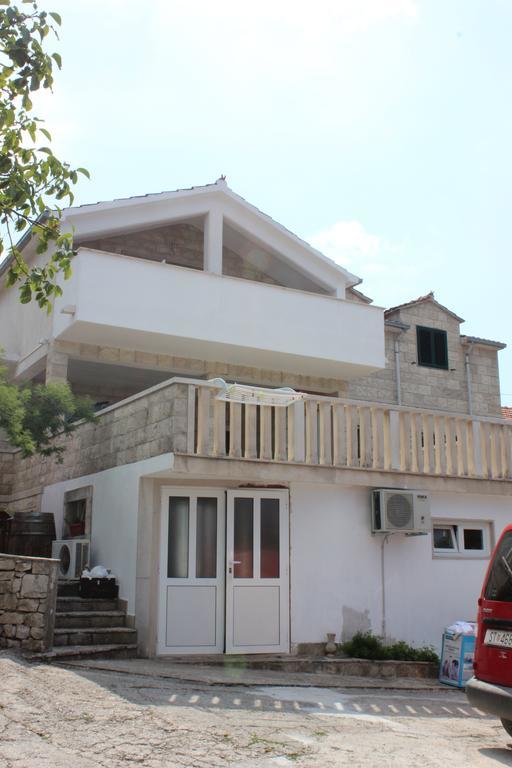 Apartments Jaksic - Zile Supetar Exterior foto