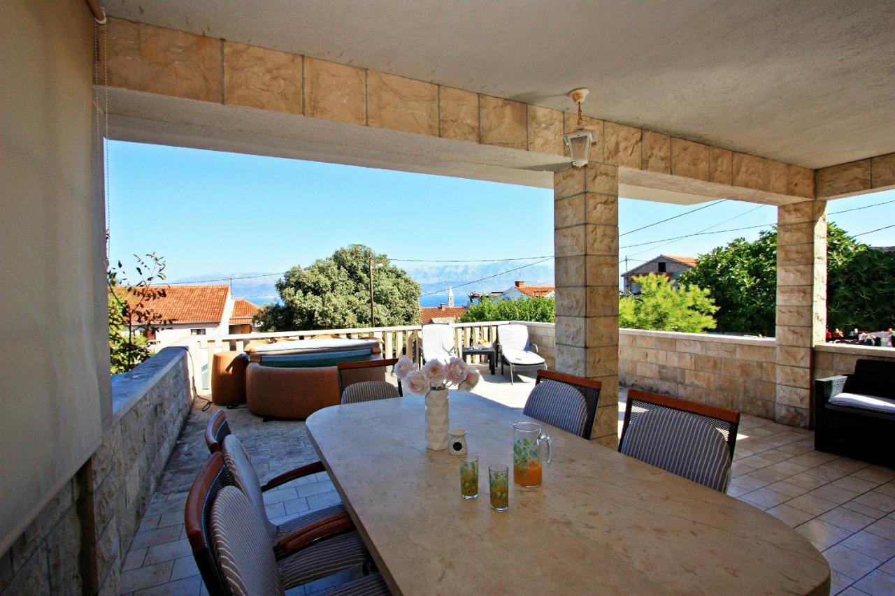 Apartments Jaksic - Zile Supetar Exterior foto