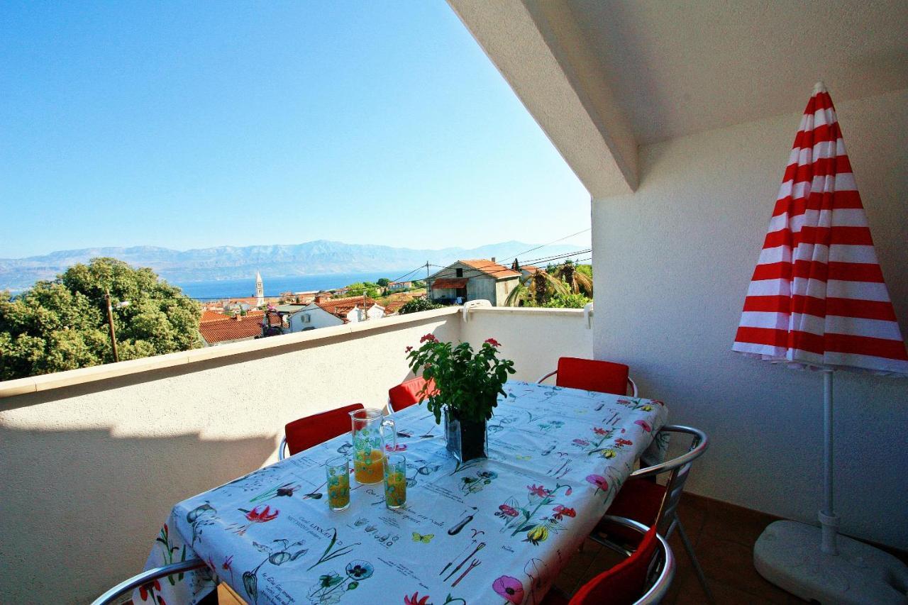 Apartments Jaksic - Zile Supetar Exterior foto