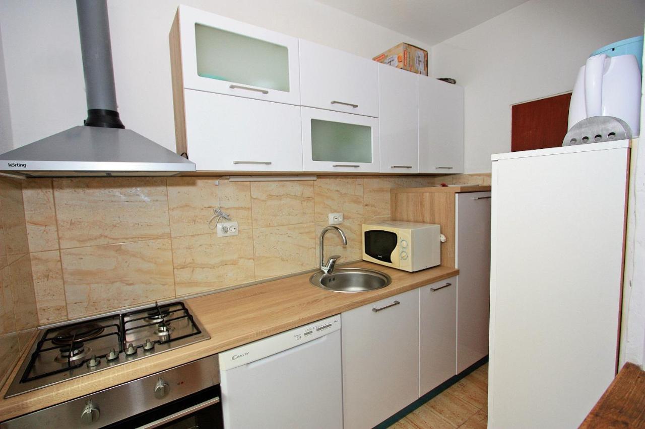 Apartments Jaksic - Zile Supetar Exterior foto